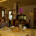 Garni Ongaro Hotel 3*
